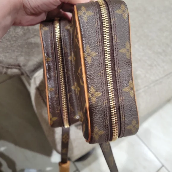 Louis Vuitton Monogram Amazone Bag - Picture 5 of 11